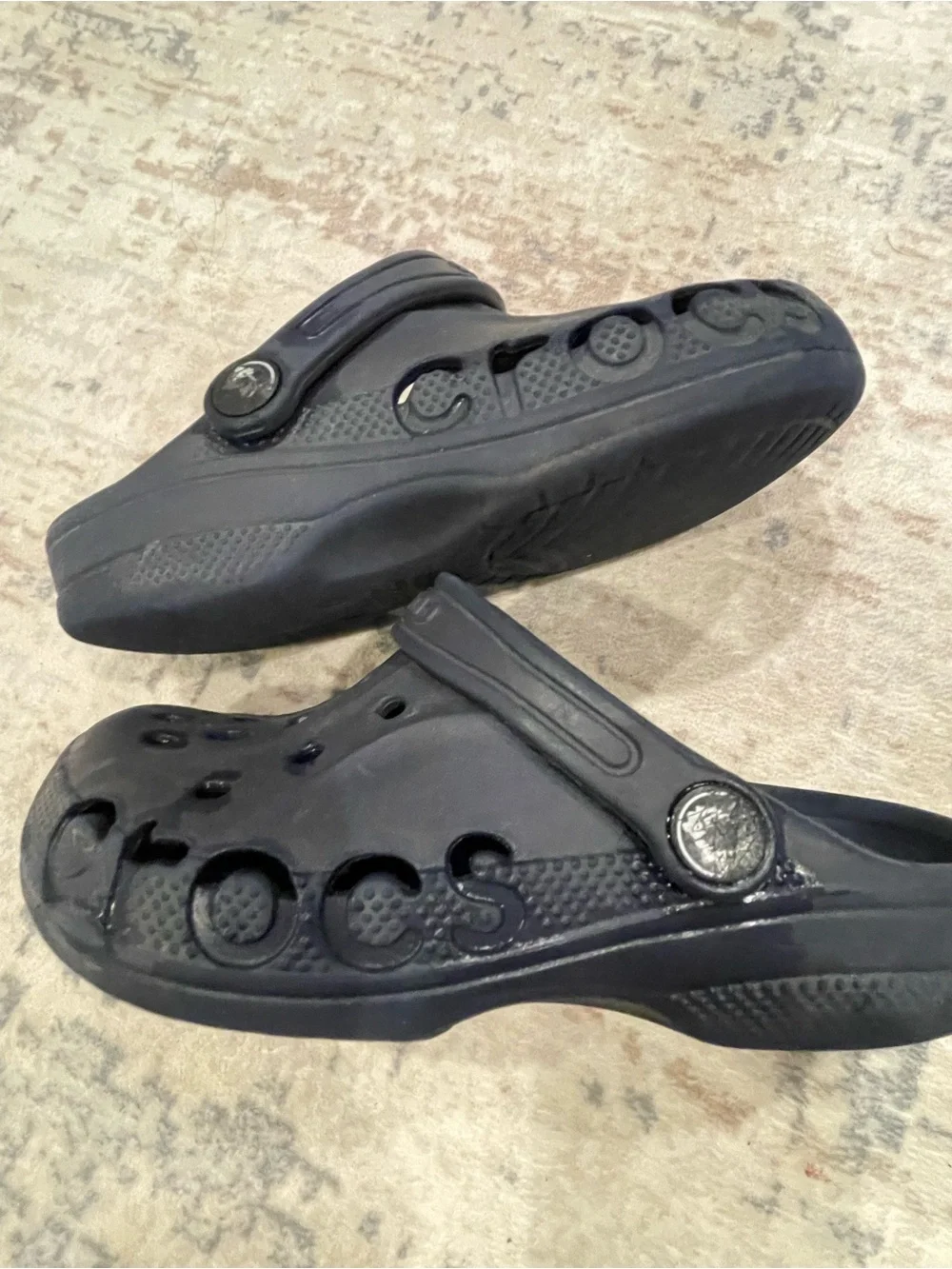 CROCS Kids Black Classic Clog with Strap - Lightweight Comfort